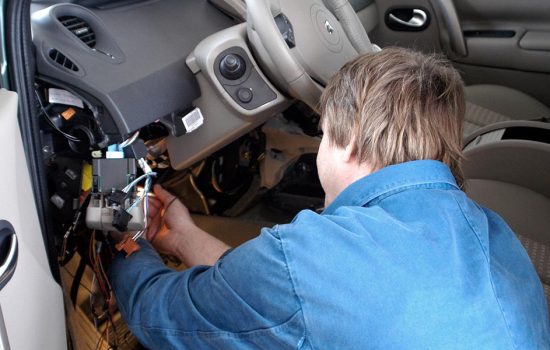 Automobile-Alarm-Installation.jpg Automobile-Alarm-Installation.jpg