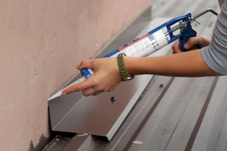 how-to-install-roof-flashing-sealant-types-1024x683.Roof Flashing Pointing Sealant